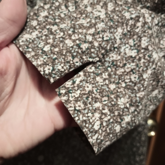 Eddie Bauer Stretch Wrinkle Resistant Button Up Country Floral Camp Shirt Top L - Picture 3 of 7